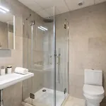 Luxury 2 Bedroom Appartement *